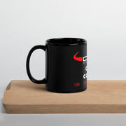 Taza negra con frase 'Con 2 Cojones in the Morning', diseño atrevido para amantes del café.